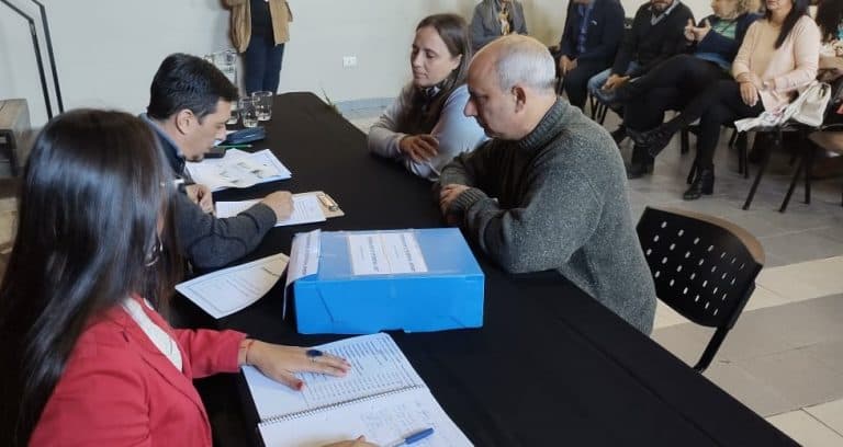 Se firmaron las escrituras del barrio AGMER 19 viviendas, de Federación