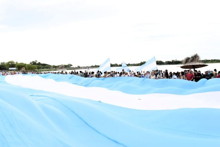 Paraná recibió la travesía Remar Contracorriente, en defensa de la soberanía del río