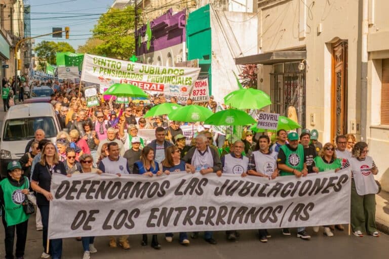 Alertas, organizados, movilizados y en unidad. ¡CON NUESTROS DERECHOS, NI UN PASO ATRÁS!
