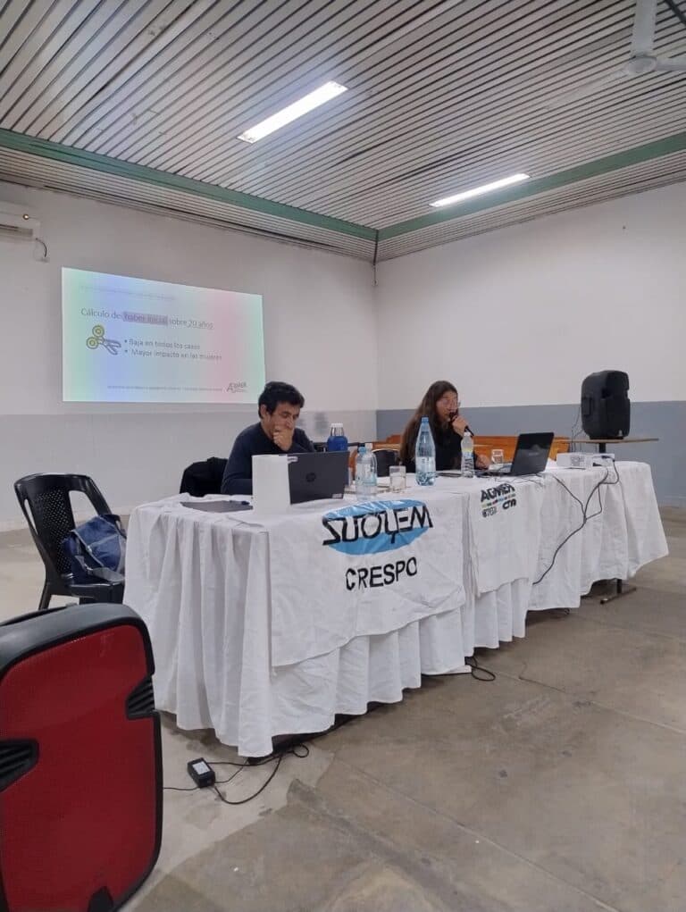 Charla debate sobre la reforma previsional en Crespo
