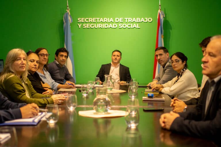 La propuesta ofrecida por el gobierno fue rechazada: Paritaria en cuarto intermedio hasta el próximo martes 12