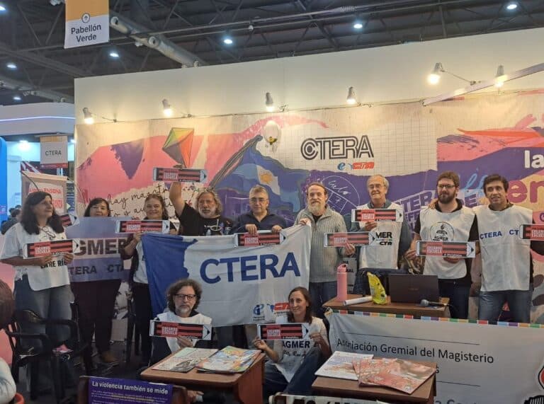 AGMER participó en el stand de CTERA en la Feria del Libro
