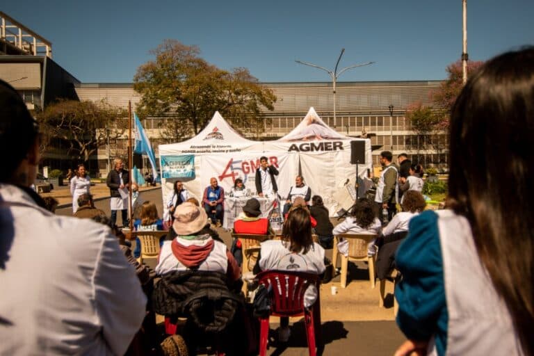 AGMER lanzó en Paraná la Escuela Itinerante Entrerriana